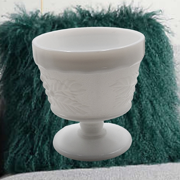 🌲10/$20. Anchor Hocking Grape and Leaf Milk Glass Sherbet Mid Century - Picture 3 of 4